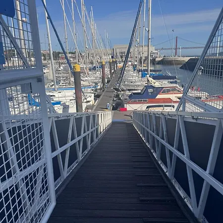 Floating Oasis 船屋 Lisboa