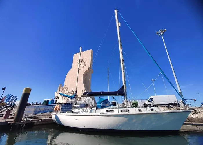 Floating Oasis Botel Lissabon